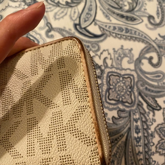 Michael Kors wallet with gold tone plate on front - Picture 8 of 14